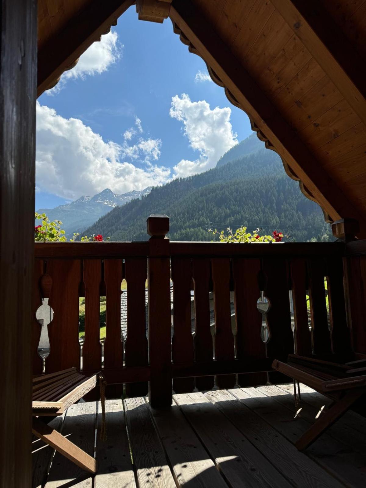 Chalet La Rugiada ボルミオ エクステリア 写真